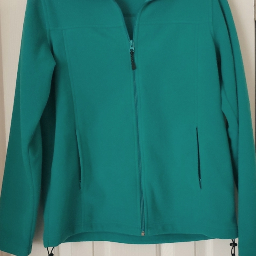 Natural Reflections zip-up fleece size medium